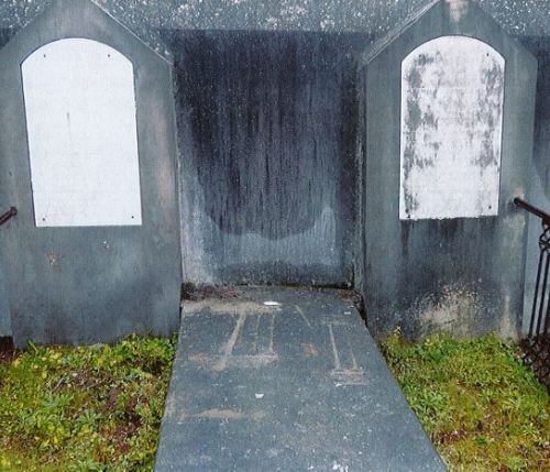 Sépulture de SAURET, Pierre François SAURET de LA BORIE, dit © Mairie de Gannat