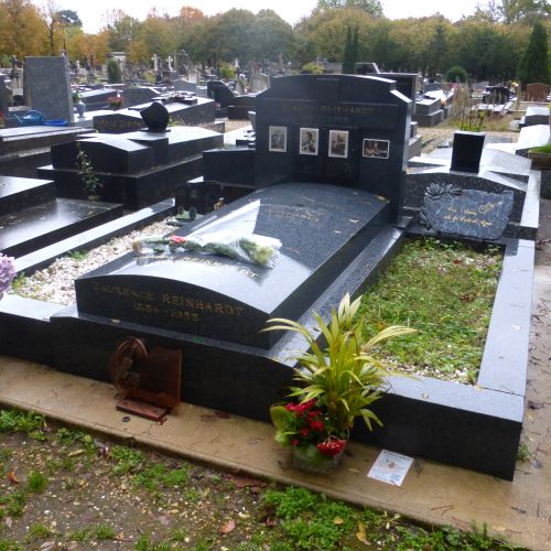 Tombe de Django REINHARDT à Samois © MCP