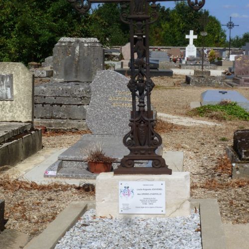 Sépulture de HARVILLE Louis Auguste JOUVENEL des URSINS de © Généanet