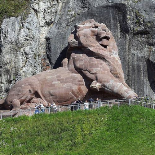 Le lion de Belfort © https://www.belfort.fr/pages-d-actualites/votre-ete-a-belfort